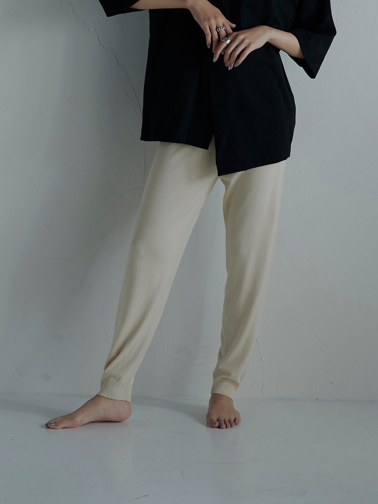 【雑誌掲載】力を抜いたこなれ感 ハンサムニットスウェットパンツ