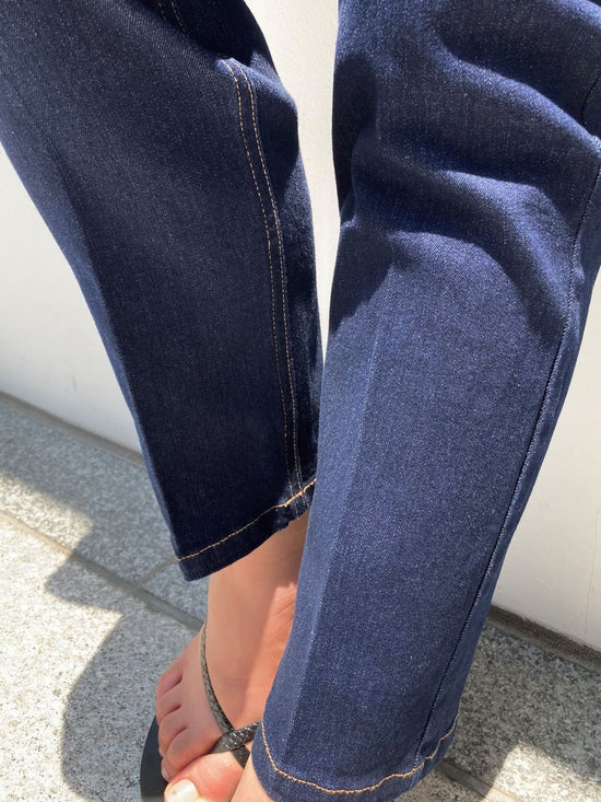 ストレッチテーパードデニムパンツ≪洗濯機で洗える≫