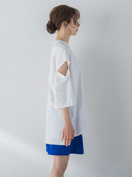 【さり気ない肌見せ】スリットTシャツ《洗濯機で洗える》