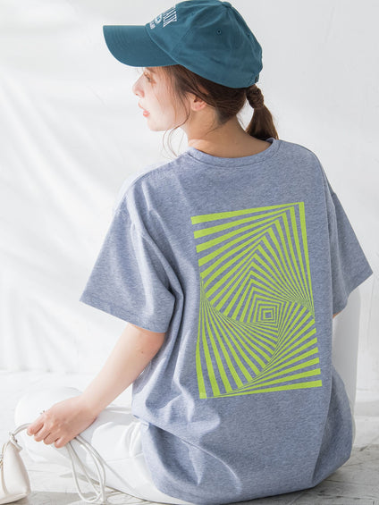 【大人も取り入れやすい1枚】アブストラクトカラーTシャツ《洗濯機で洗える》