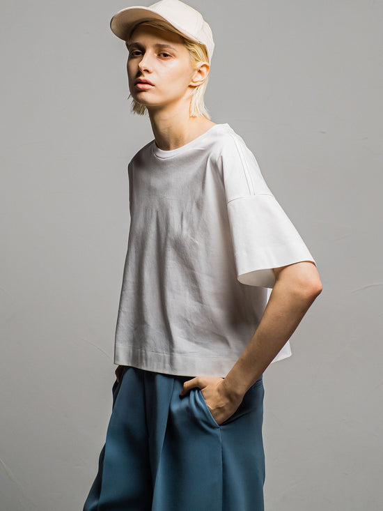 LEO クロップTシャツ