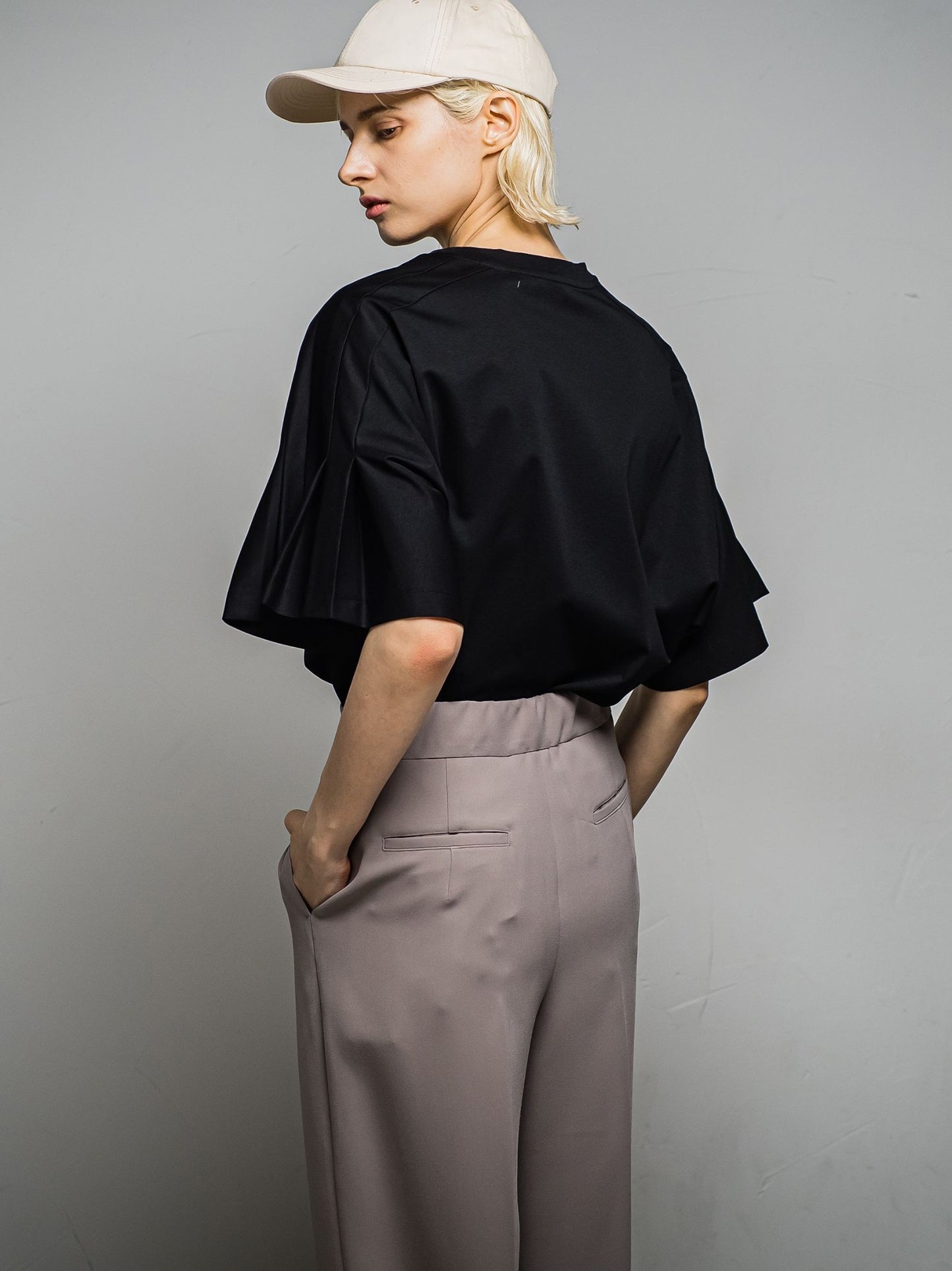 SOPHIA フラワースリーブTOP