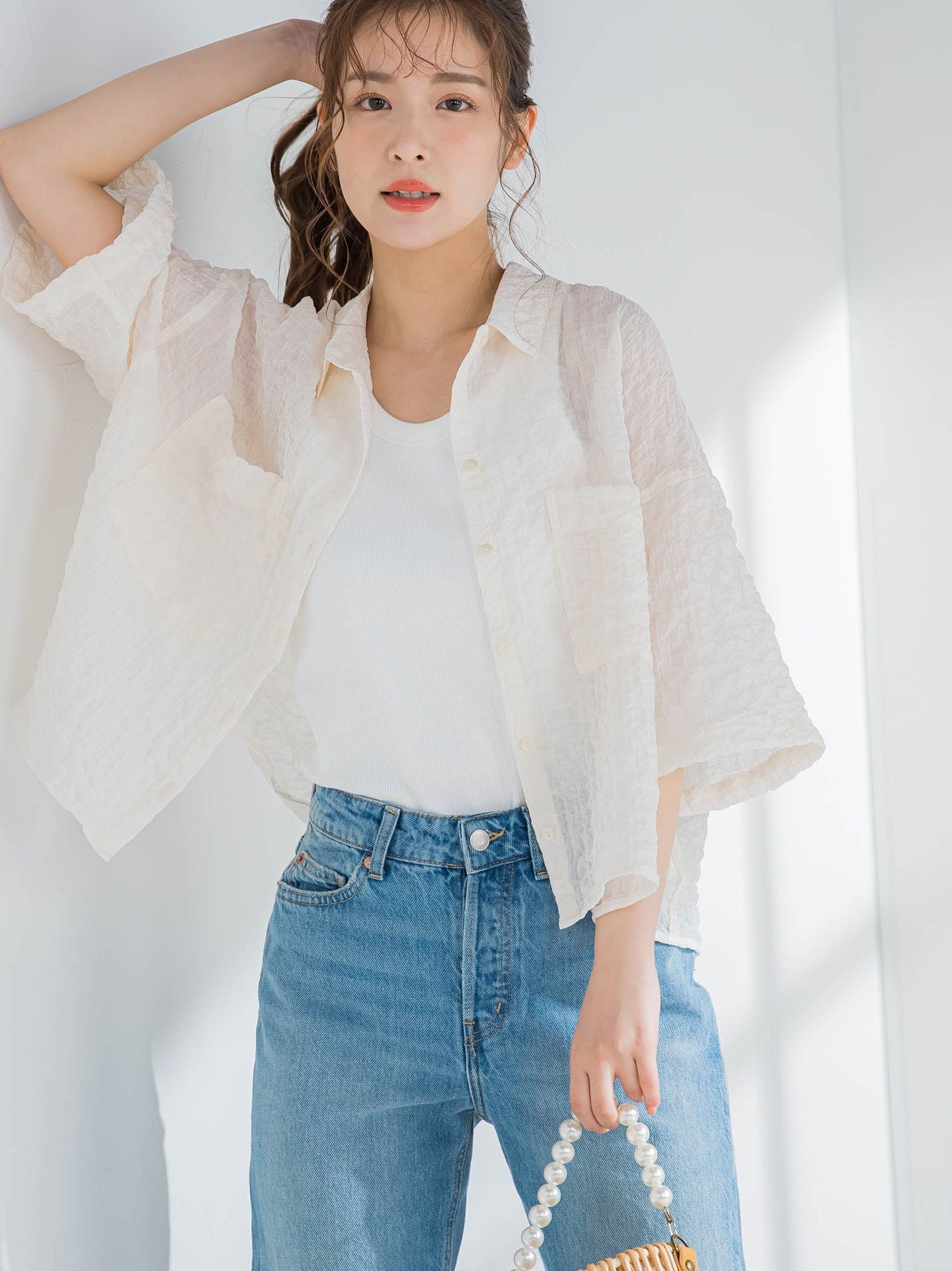 【ぽこぽこと立体的な素材感がかわいい】ショート丈リネンライクシャツ《手洗い可能》
