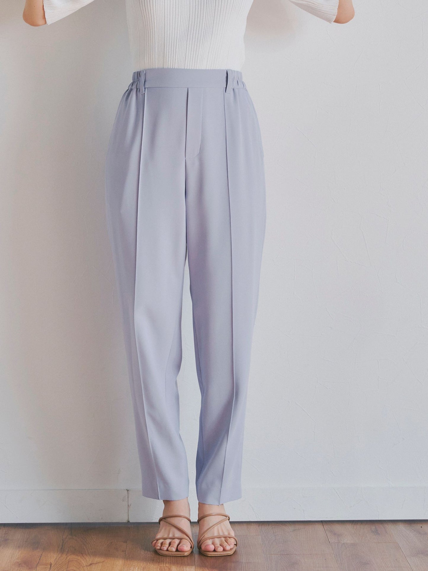 ポリエステルツイルテーパードパンツ《洗濯機で洗える》